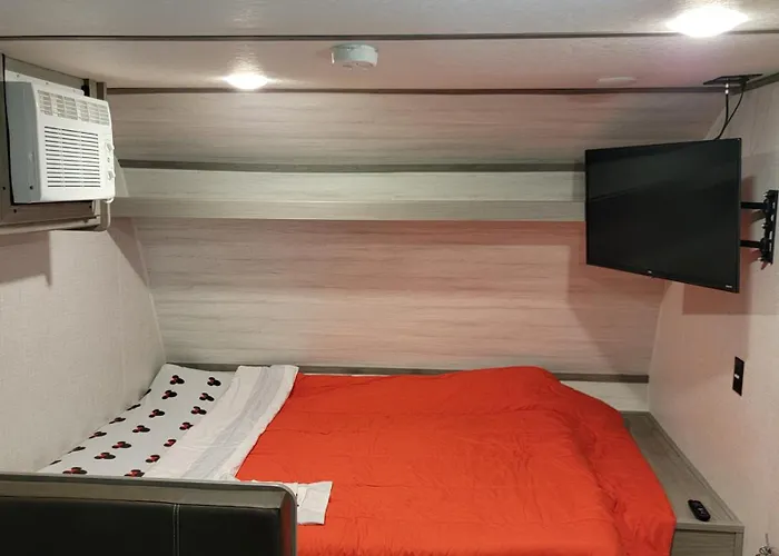 Cozy Rv Escape 7 Min To Universal