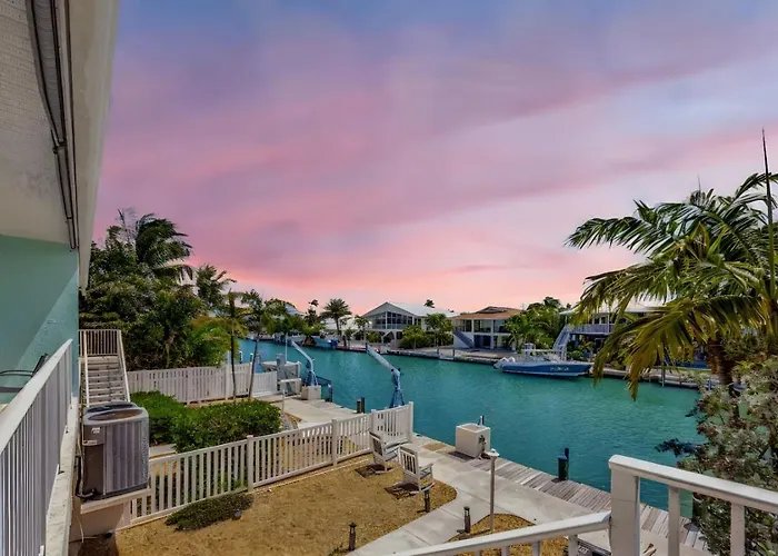 Sunny Waterfront Key Colony 3Br 3Ba Villa W Dock