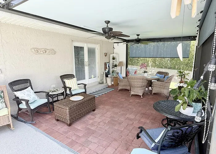 Waterfront Oasis With Private Heated Pool & Dock