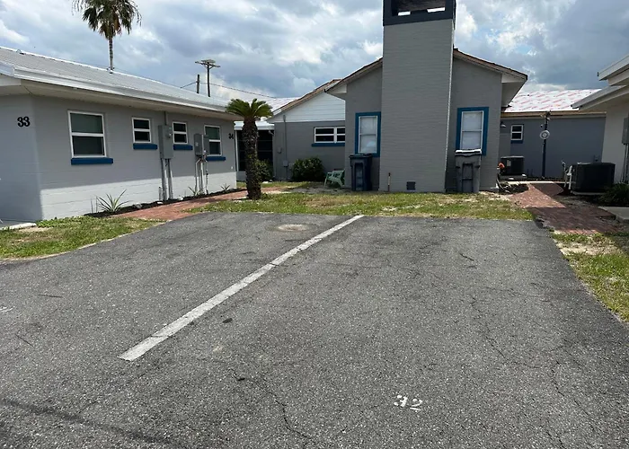 Cottage 34, Coconut Cottage - Dora Canal Court - A Downtown, Waterfront Community