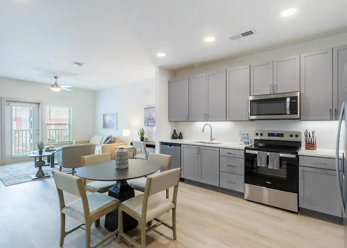 Landing Modern 1Bd Pool Yoga Studio