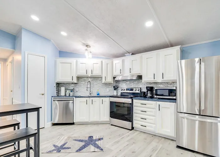 Golf & Pool Access: Home W/ Yard In Lady Lake
