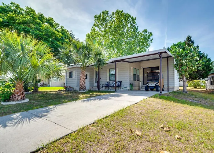 Golf & Pool Access: Home W/ Yard In Lady Lake