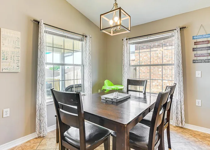 Outdoor Entertaining Space: Family Home In Milton