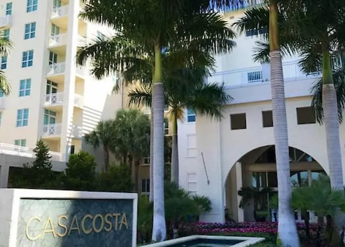 Luxury Near The Beach! Beach Pass Included!