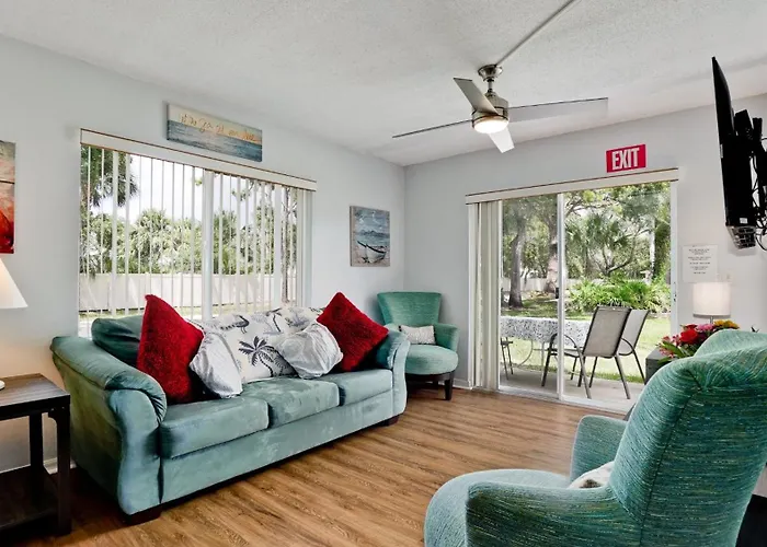 Very Close To Img Academy, Beaches, Restaurants