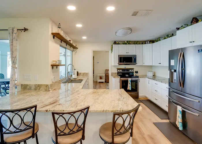Heated Pool + Lanai: Peaceful Punta Gorda Stay