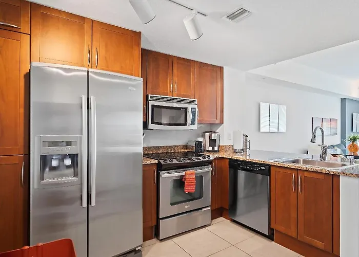 Luxury Near The Beach! Beach Pass Included!