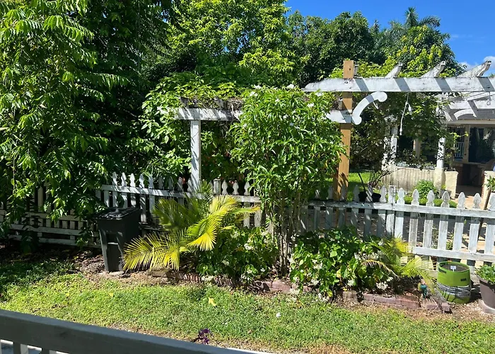 Tropical Farm Cottage, Hotel Alternative Near Everglades And Florida Keys