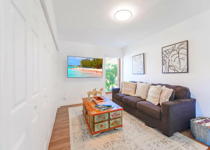 Family-Friendly 4Br House With Pool In Westchester Miami