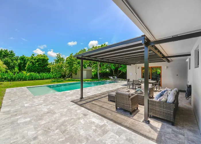 Family-Friendly 4Br House With Pool In Westchester Miami
