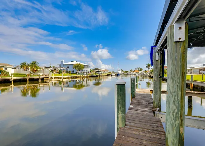 Canal-Front Haven: Pool, Dock & Lanai In Palmetto