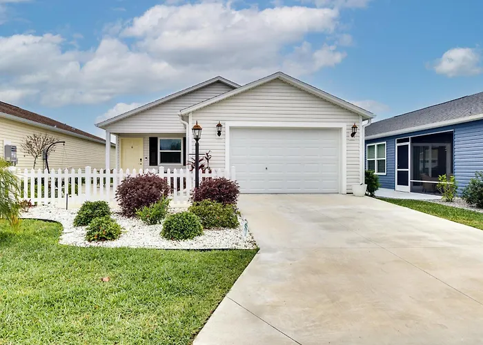 The Villages Home W/ Golf Cart & Community Pools!