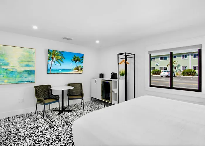 The Retreat At Anna Maria Island Inn