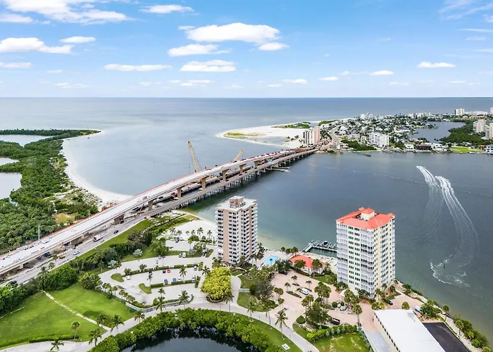 12Th Floor Retreat With Unmatched Gulf And Bay Views