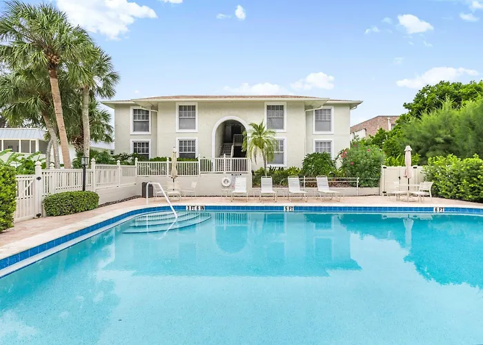 Luxury Beachfront Retreat On Longboat Key