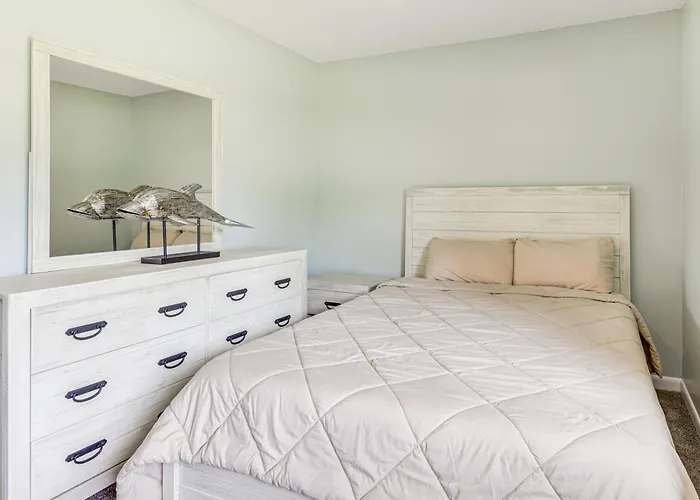 2 Mi To State Park: Dog-Friendly Niceville Home