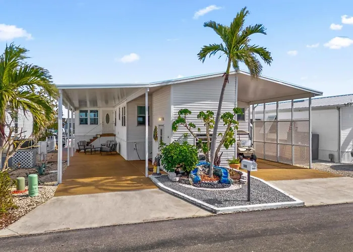New - Island Getaway - Waterfront Home With Gulf Access & Optional Boat!