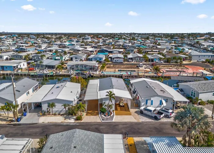 New - Island Getaway - Waterfront Home With Gulf Access & Optional Boat!