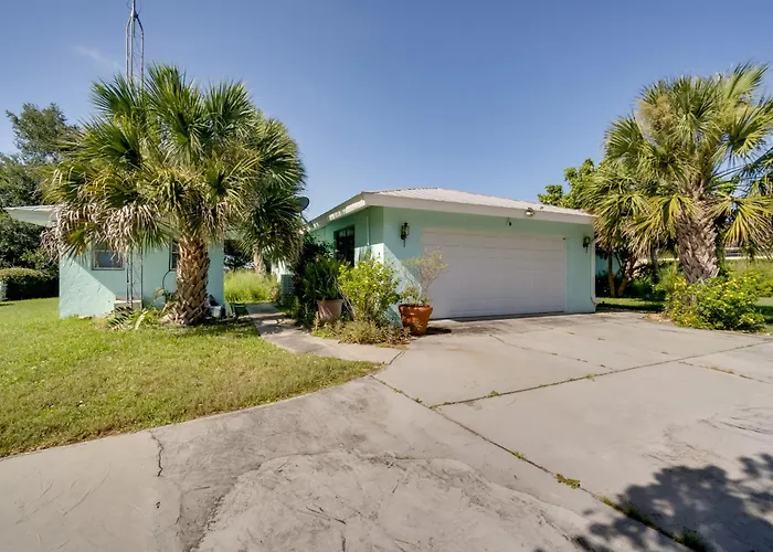 Heated Pool + Lanai: Peaceful Punta Gorda Stay