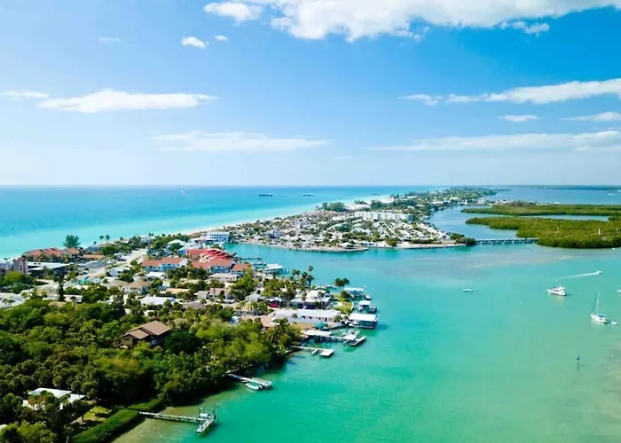 Island Oasis Delights With Extraordinary Bay Views