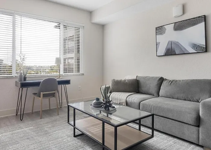 Landing Apartments - Gateway Commons
