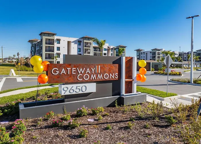 Landing Apartments - Gateway Commons