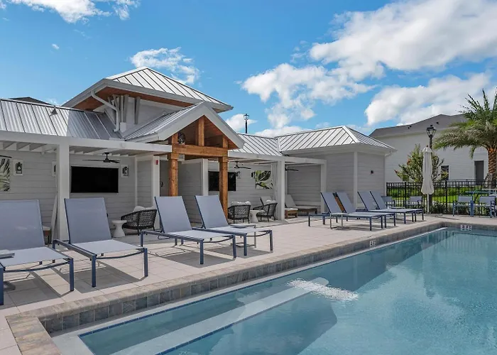 Landing Apartments - Florence Villa