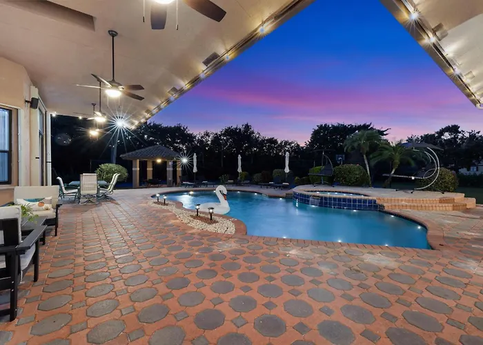 Spacious Home Wpool Tennis Court