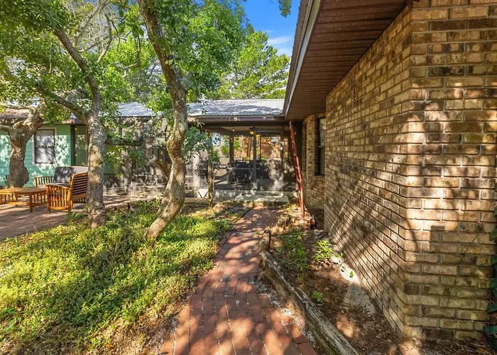 Artist Retreat An Eclectic Getaway