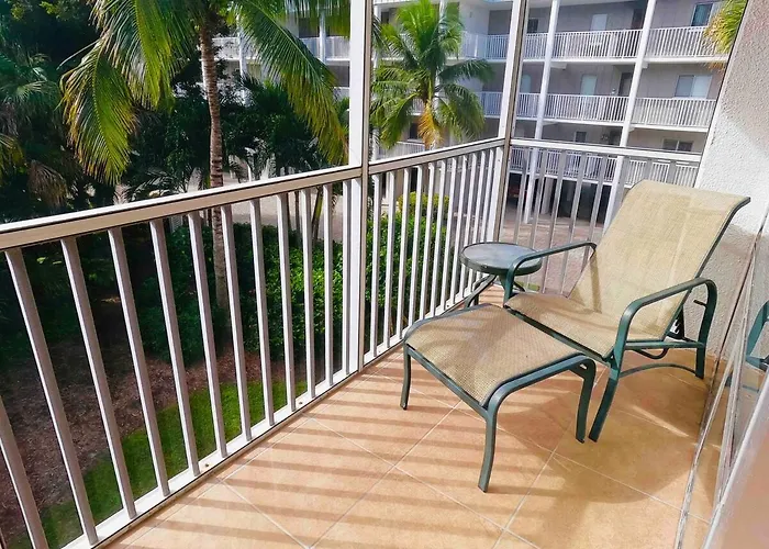 Island Beach Club - Steps To The Gulf!