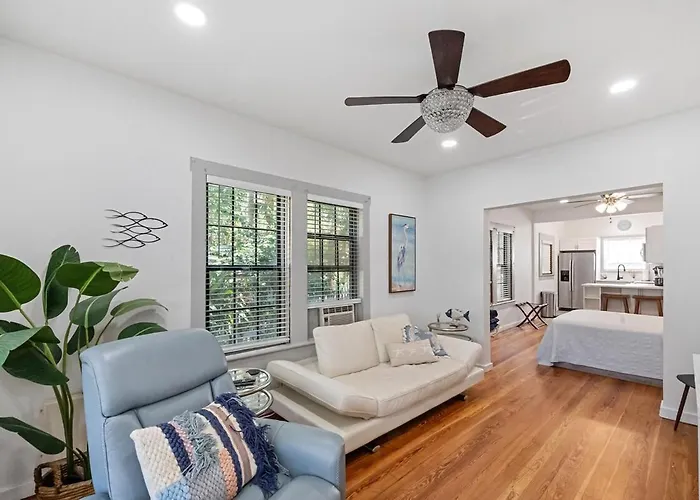 The Tarpon Studio Downtown Hideaway