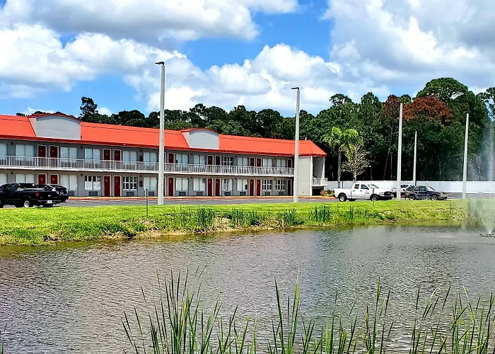 Vero Beach Inn & Suites Vero Beach I-95 (Adults Only)