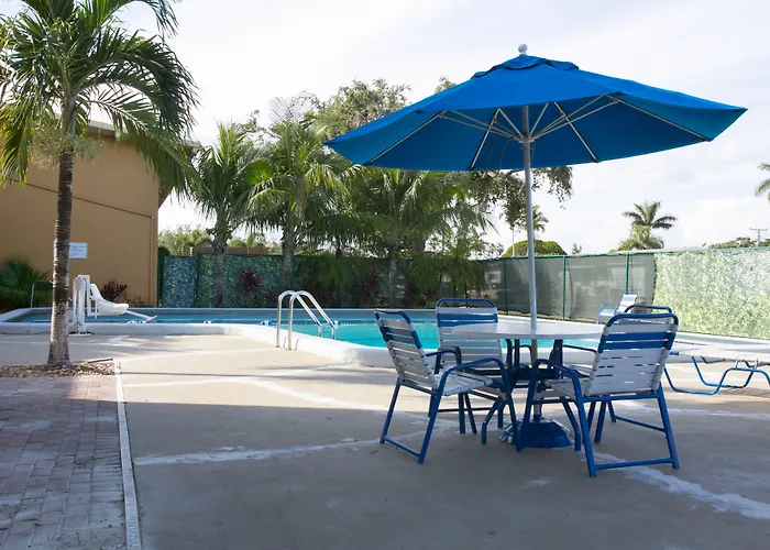 The Hollywood Gateway Inn