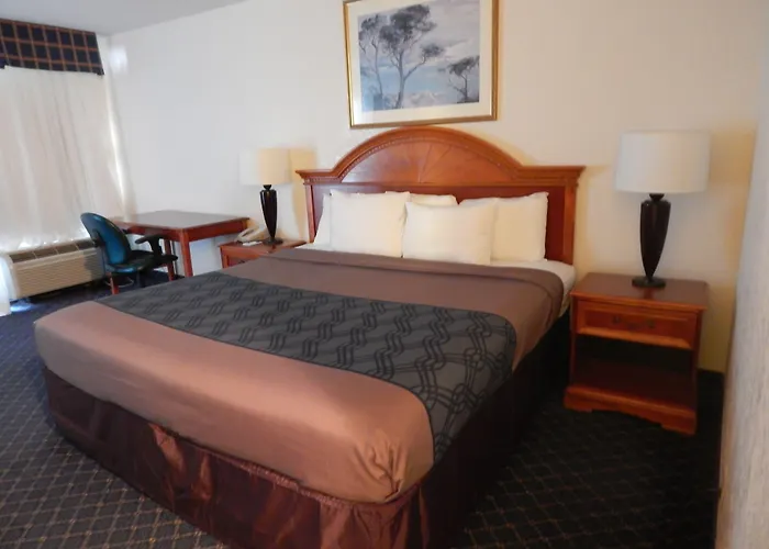 North Miami Beach Gardens Inn & Suites (Adults Only)