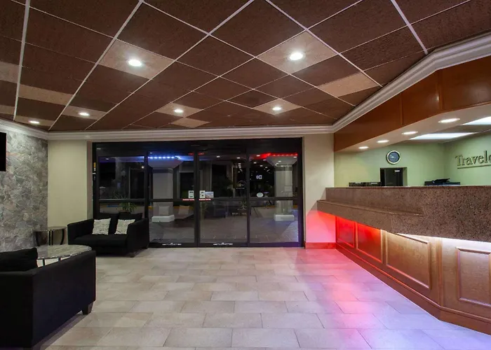 Travelodge By Wyndham Deltona