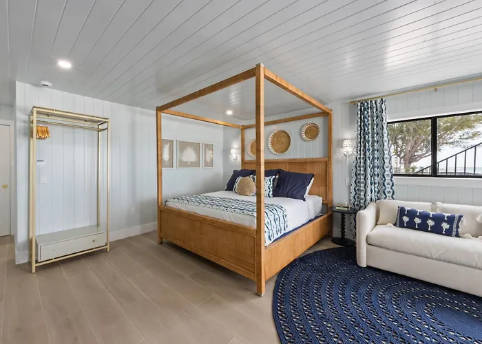 Seabreeze At Anna Maria Island Inn