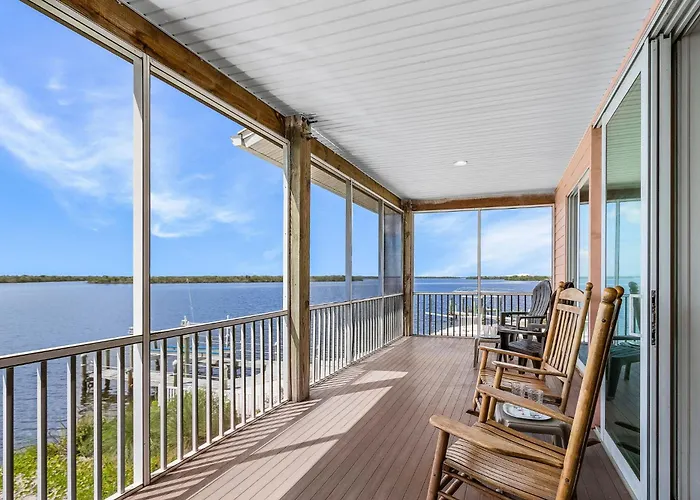Kokopelli Villa - Matlacha Waterfront Retreat