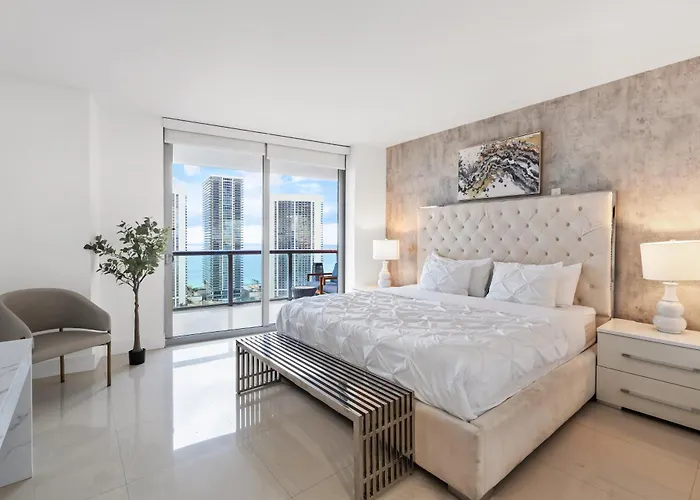 Resort-Style Living With Direct Ocean Views - 3Br Beauty