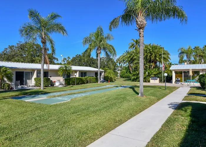 New, New, New!, 3 Pools, Right On Siesta Beach!