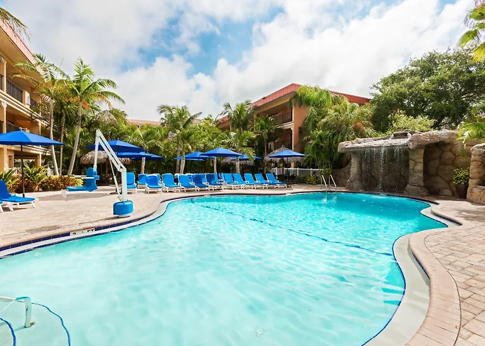 Coconut Cove All-Suite Hotel