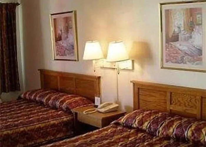 Red Carpet Inn Starke