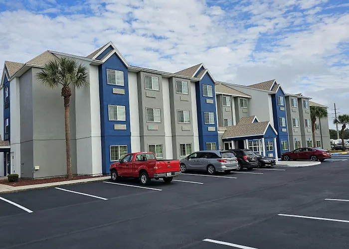 Microtel Inn & Suites By Wyndham Bushnell
