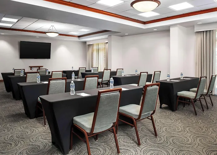 Hampton Inn & Suites At Lake Mary Colonial Townpark