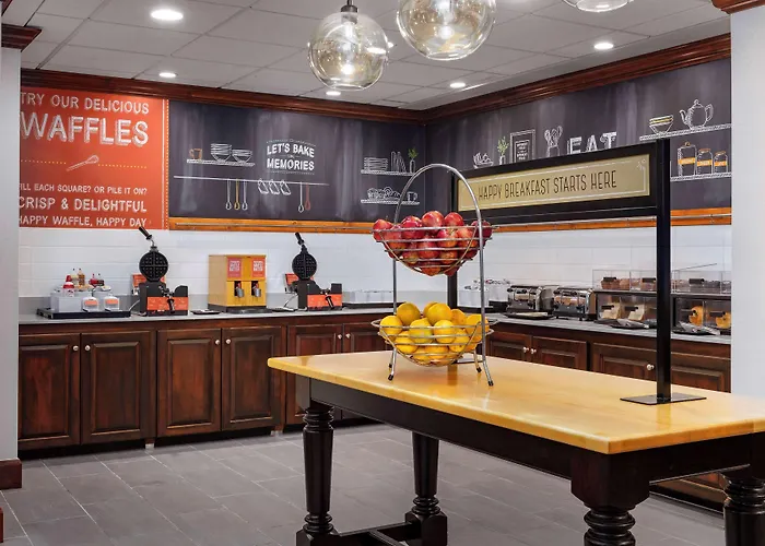 Hampton Inn & Suites At Lake Mary Colonial Townpark