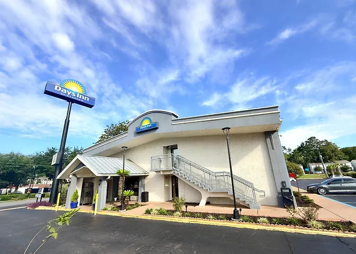 Days Inn By Wyndham Tallahassee University Center
