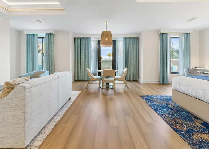 Harbor Suites At Harborwalk Village