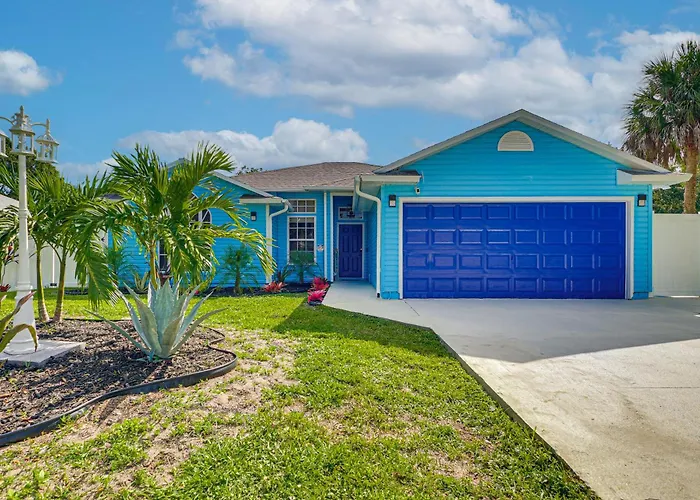 Fenced Yard, Game Room: Family Home In Sebastian!