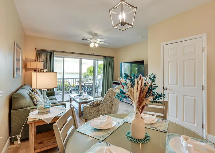 Oceanfront Duck Key Villa: 2 Marinas Steps Away!