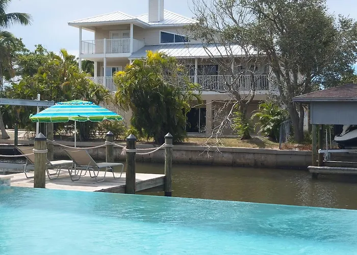Island Villa With 33 Foot Infinity Pool, Dolphin Visits